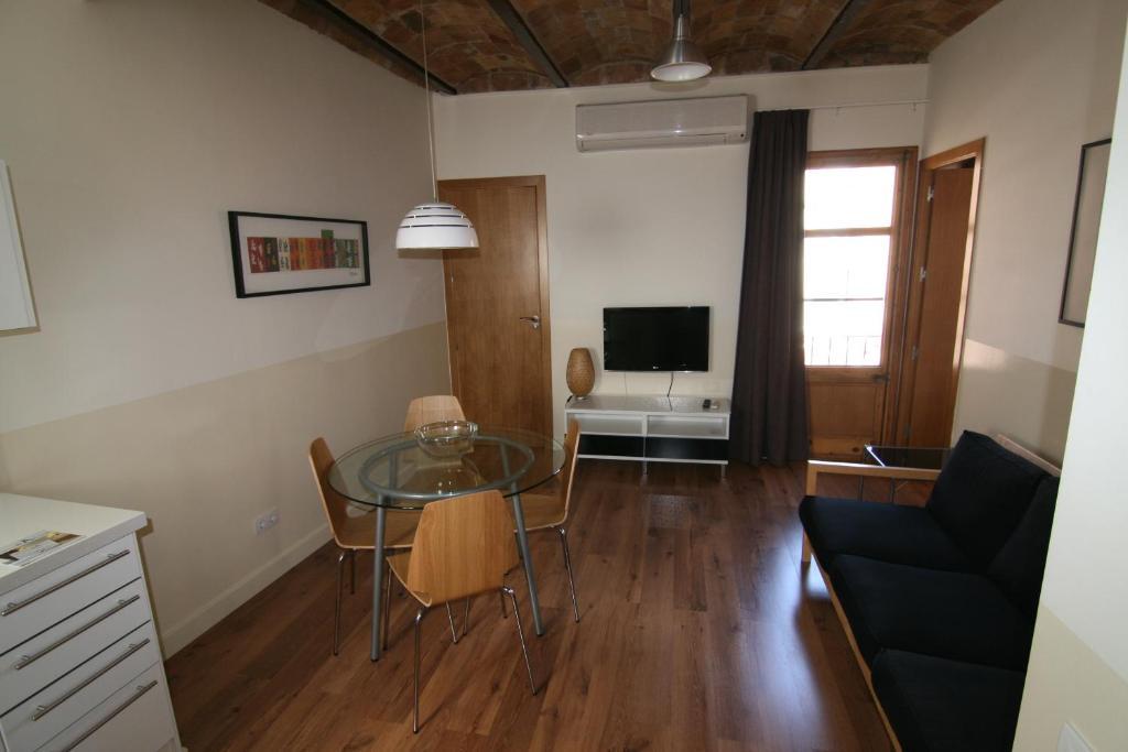 Apartamentos Atica Barcelona Bilik gambar